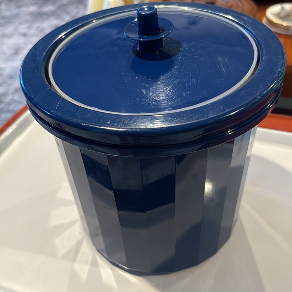 Tupperware Ice Bucket Vintage Royal Blue